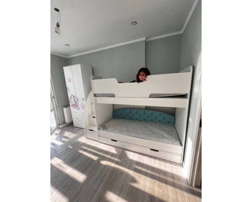 Детская двухъярусная кровать 