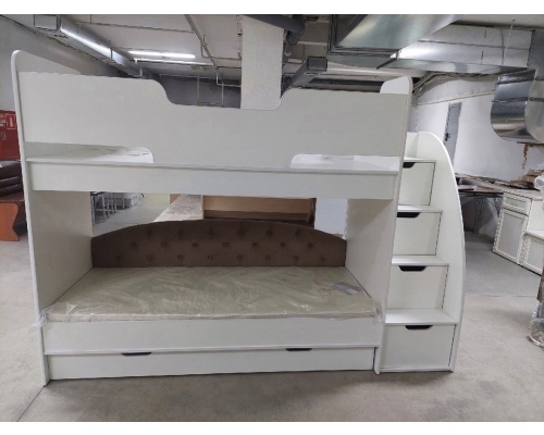 Детская двухъярусная кровать 