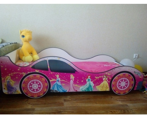 Кровать-машинка 