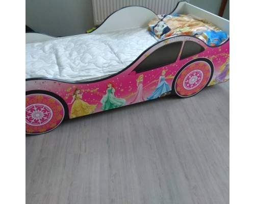 Кровать-машинка 