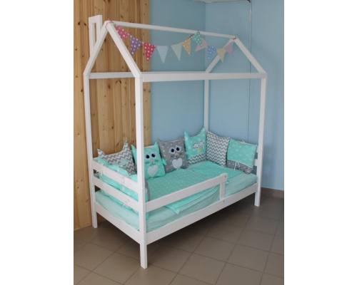 Кровать-домик ''Классика''  массив без ящиков