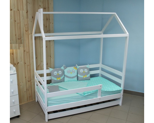 Кровать-домик ''Классика''  массив без ящиков